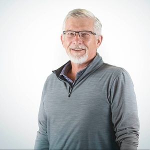 Meet your Posher, Dennis